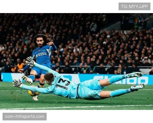 热刺门将维卡里奥神勇扑救 八次拯救球队保平局